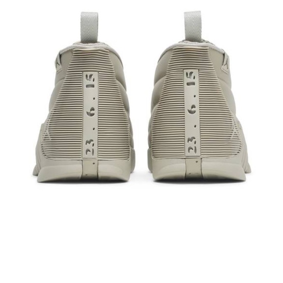 Air Jordan 15 Retro SP x Billie Eilish Women's Shoes - Picture 4 of 7